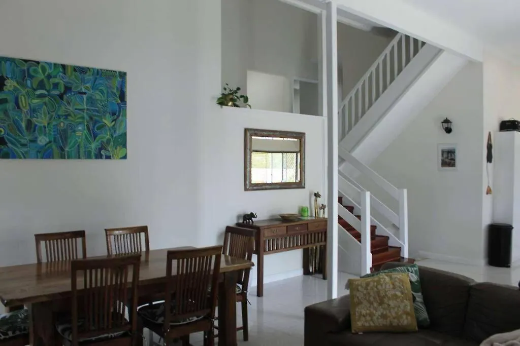 9 Room Family & Pet Friendly Home Caloundra Australia
