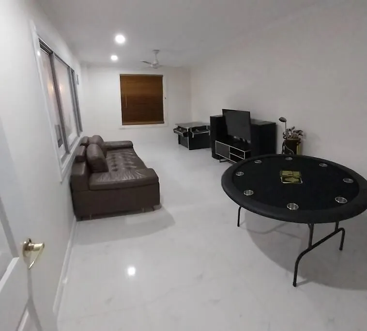 9 Room Family & Pet Friendly Home Caloundra Holiday home